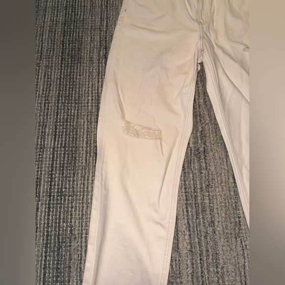 Express Relaxed Tapered Mid Rise Jean in Light Peach - NWT- Size 12R - Picture 8 of 13